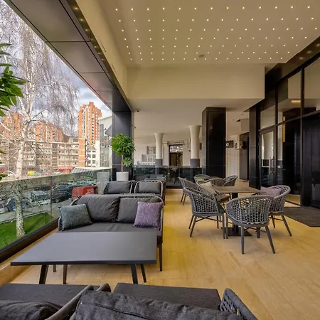 Aria Hotel 3*